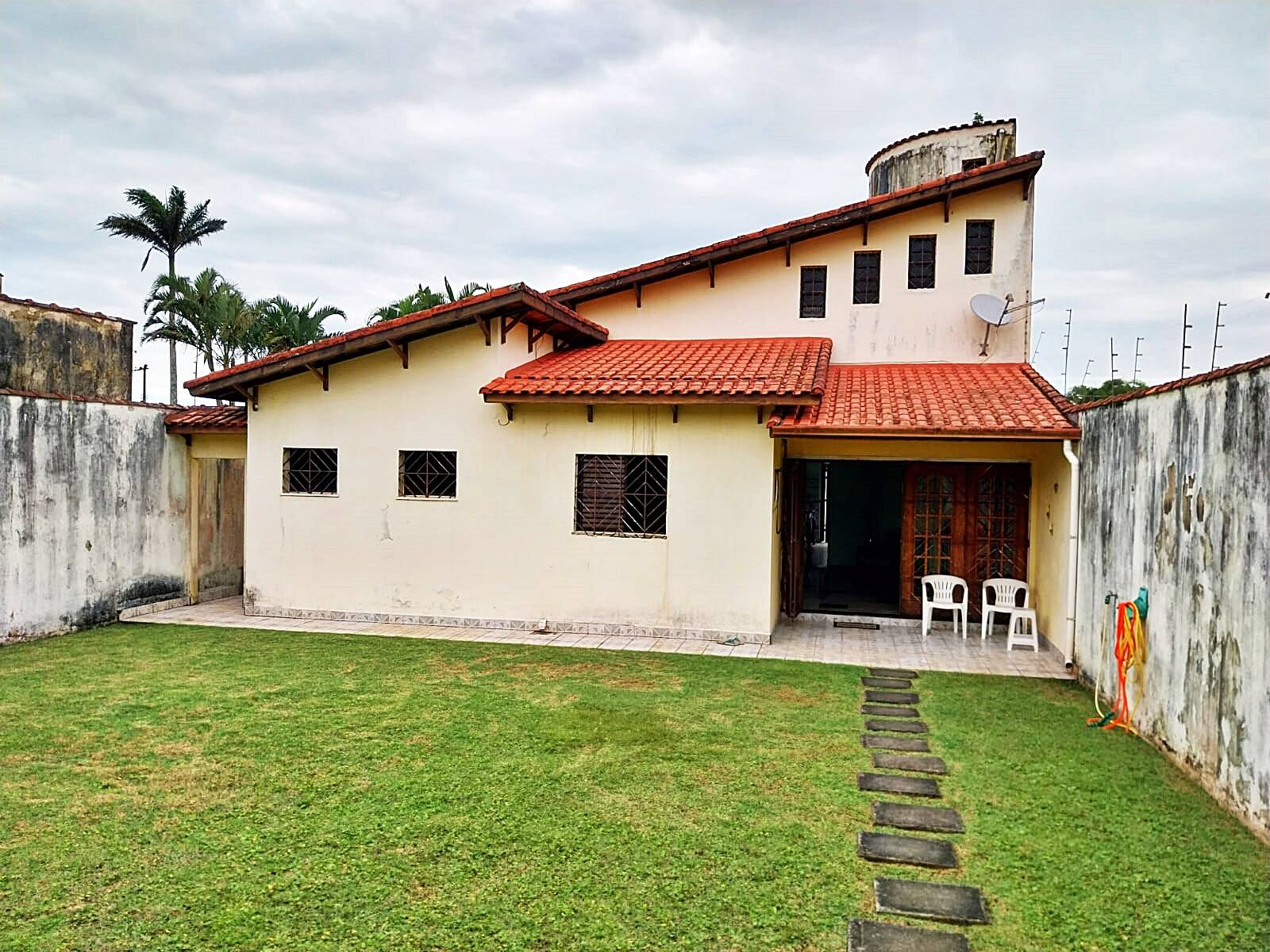 #2376 - Casa para Venda em Mongaguá - SP