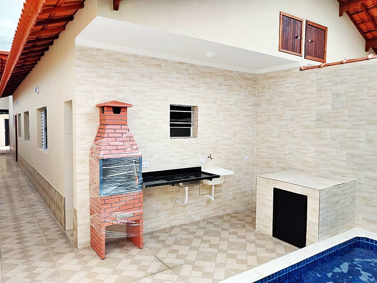 #2561 - Casa para Venda em Mongaguá - SP