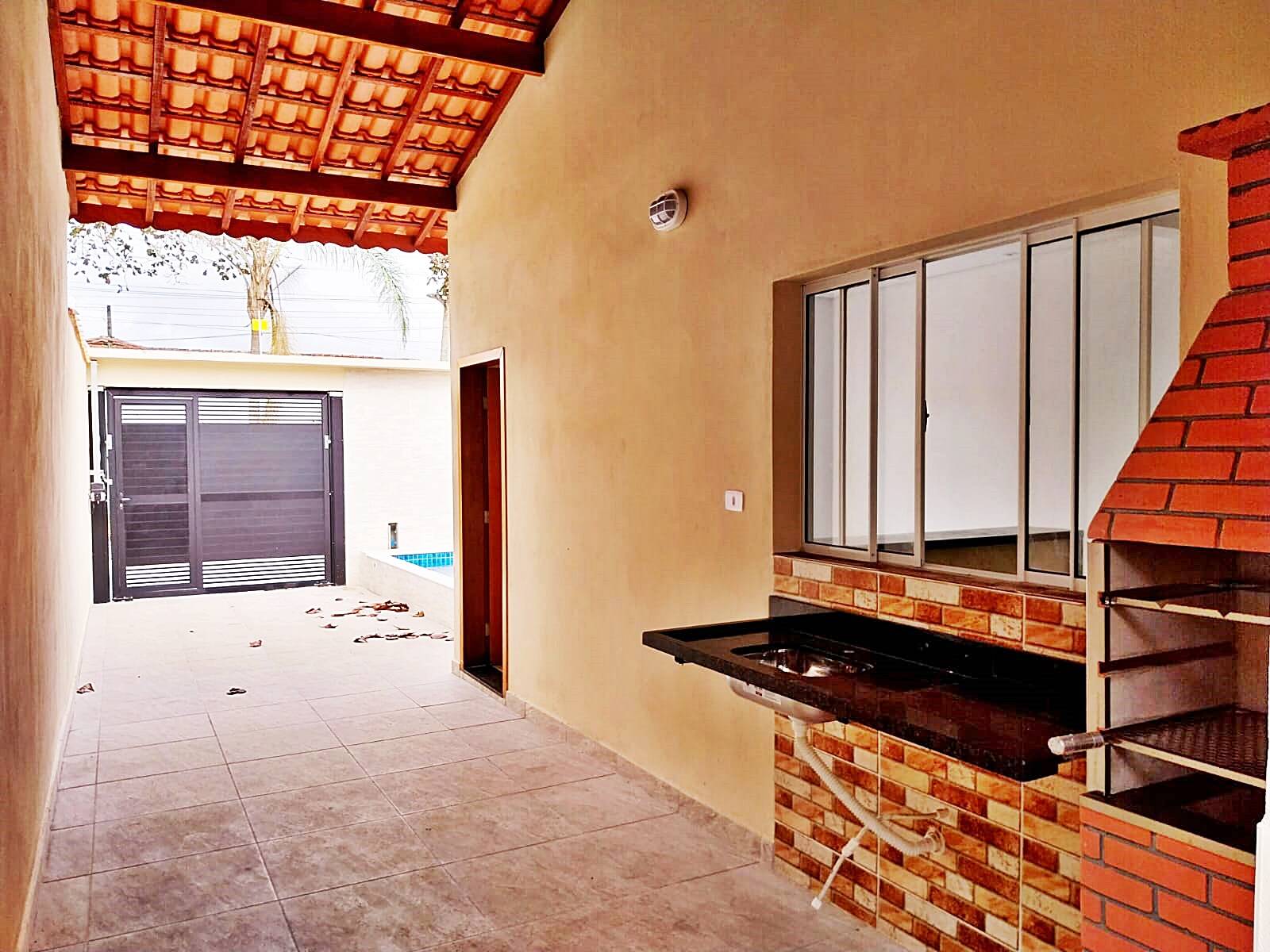 #2562 - Casa para Venda em Mongaguá - SP