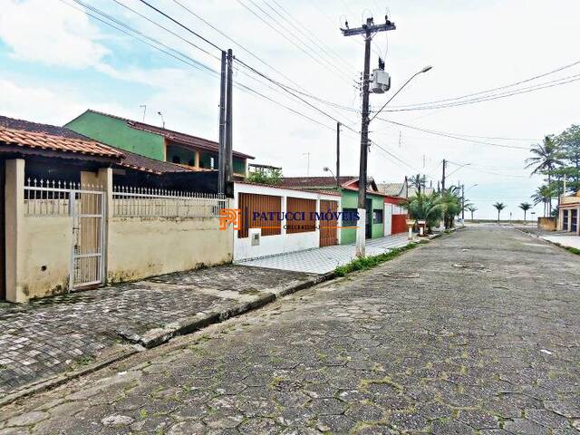 Sobrado para Venda em Mongaguá - 2