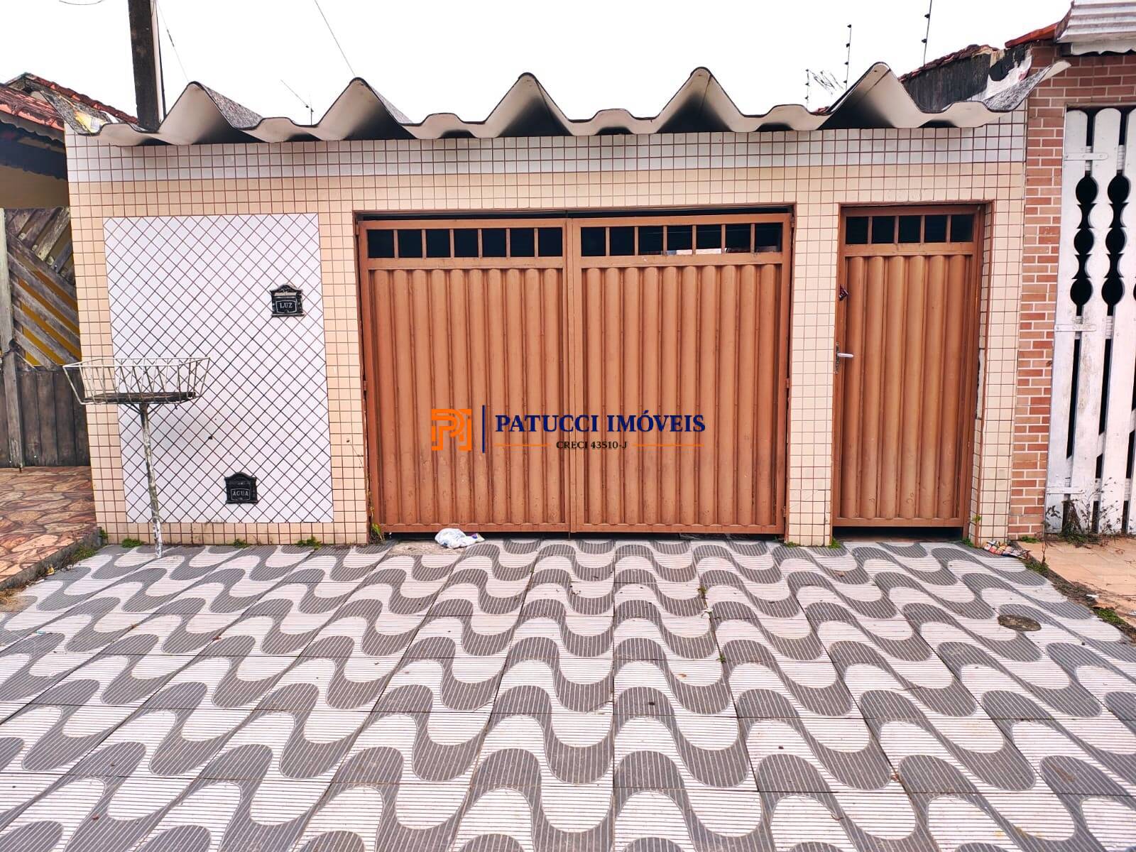 Casa, 5 quartos, 196 m² - Foto 1